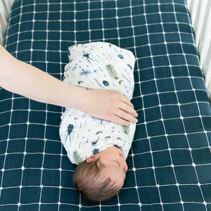 Dotted Grid Cotton Crib Sheet