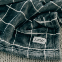Grid Fleece Throw Blanket